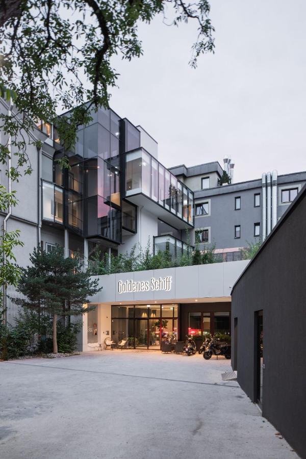 Stadthotel Goldenes Schiff Бад-Ишль Экстерьер фото