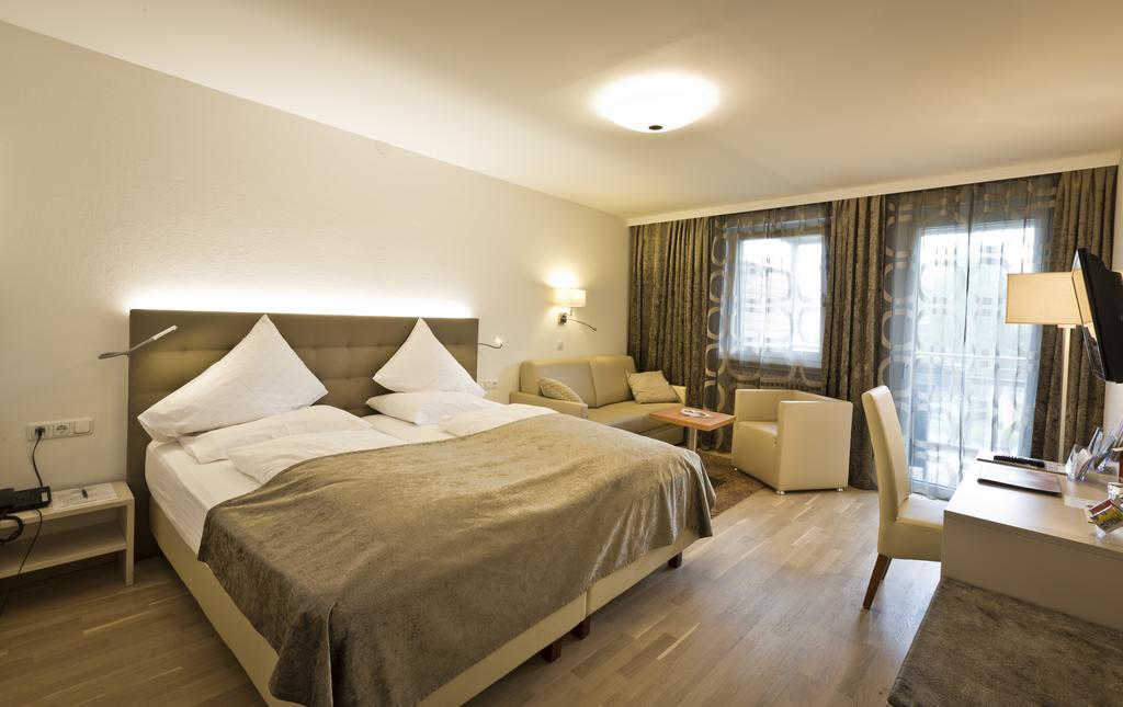 Stadthotel Goldenes Schiff Бад-Ишль Экстерьер фото